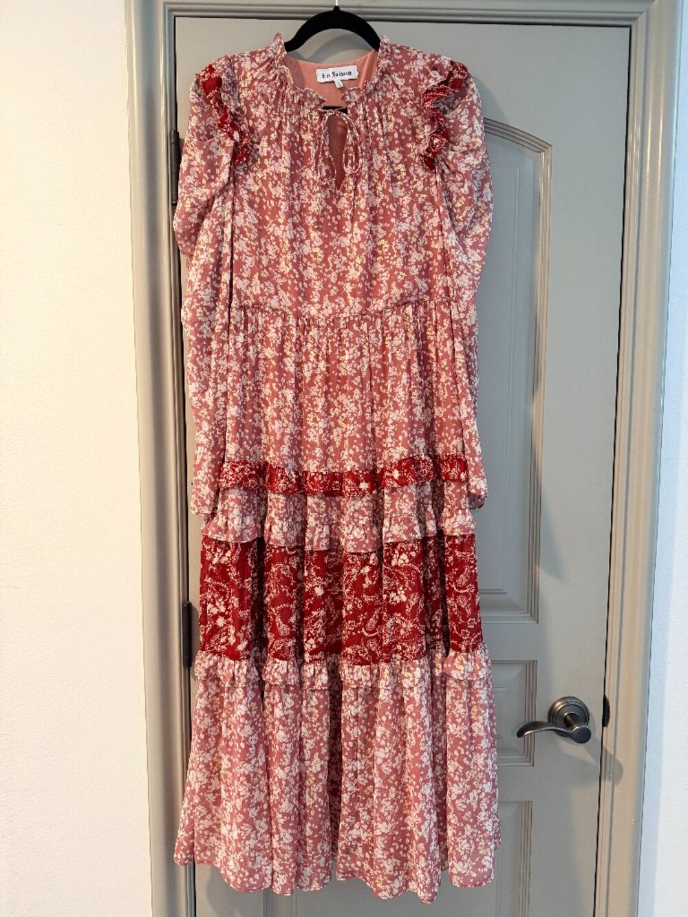 En Saison, Metallic Floral Tiered Midi Dress, NWOT